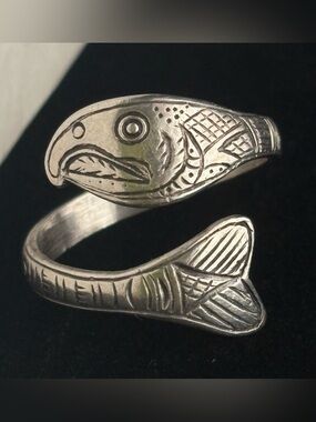 Vintage sterling silver Wrap Fish Knuckle Ring Native American
